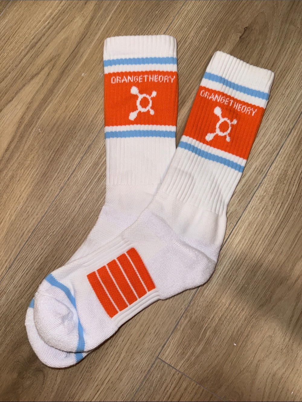 BRAND NEW Orangetheory Performance Crew Socks - White with Orange & Blue